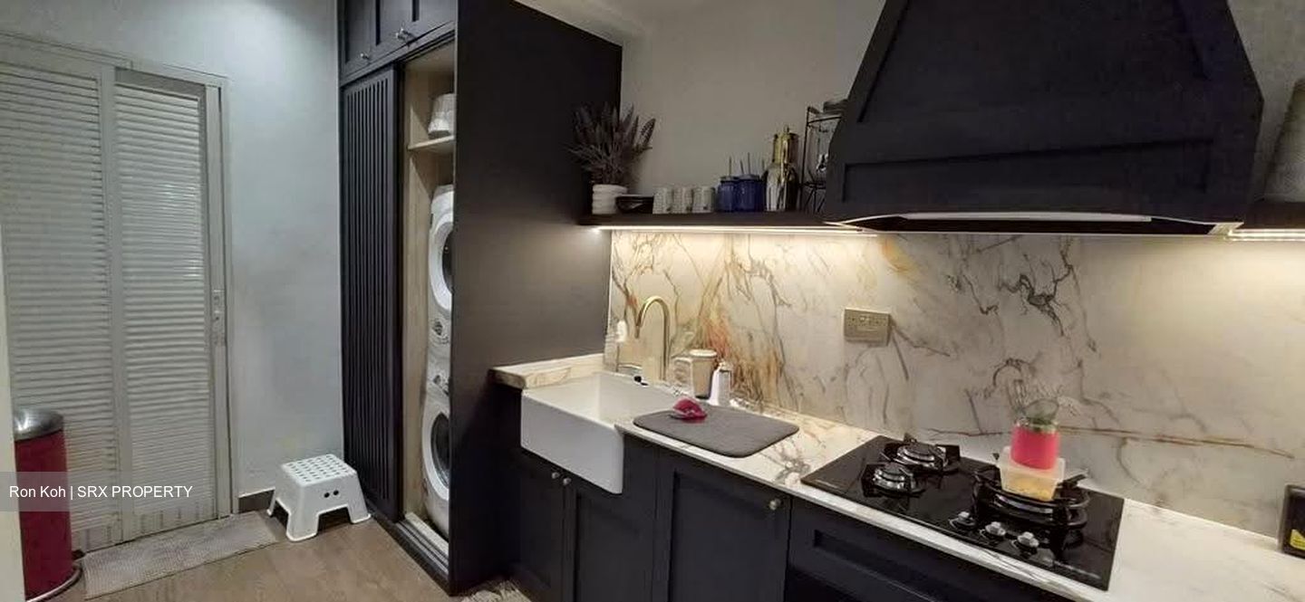 Woodgrove Condominium (D25), Condominium #636282611